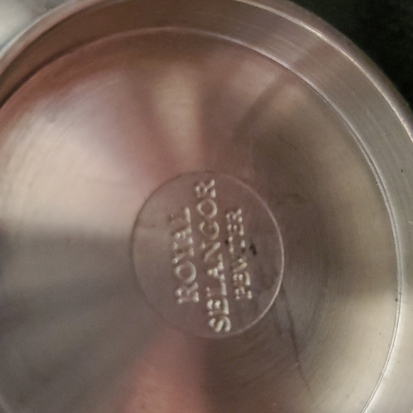 ROYAL SELANGOR PEWTER BUD VASE . - Picture 3 of 6